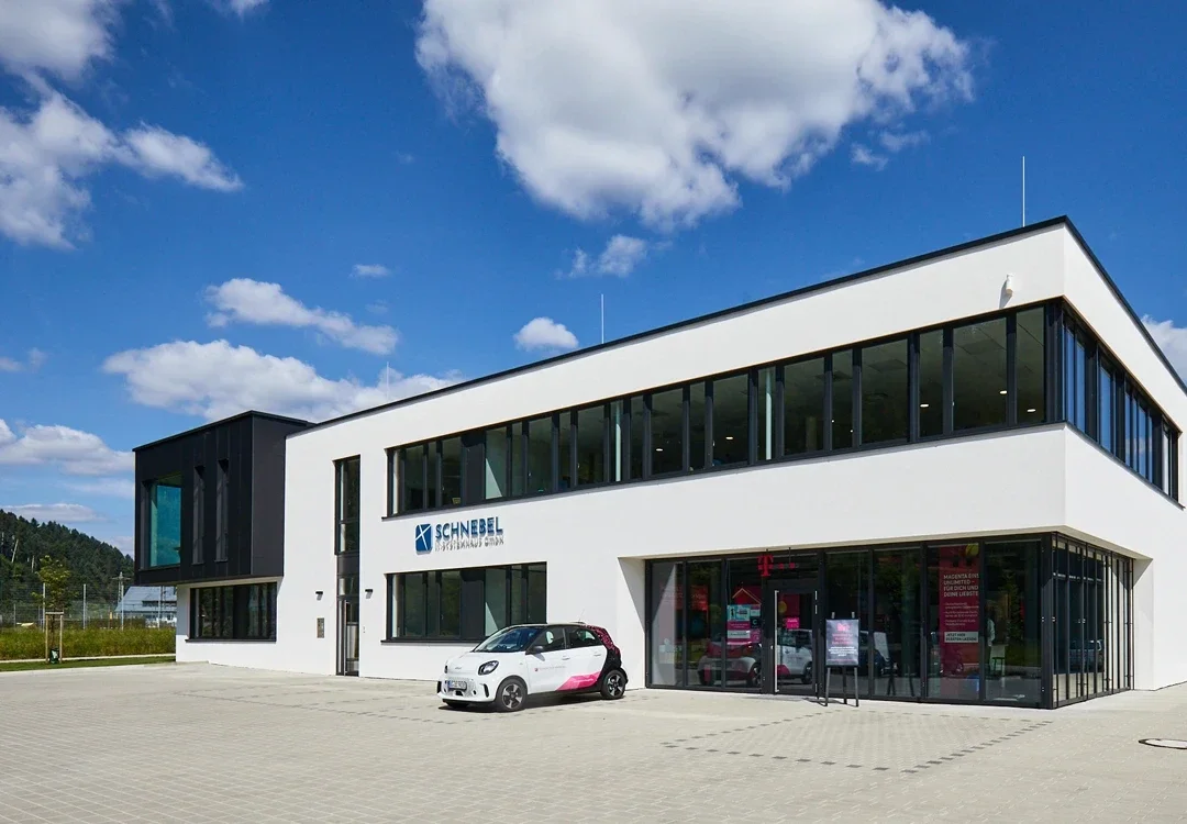 Firmengebäude in der Keramikstraße 8, Zell am Harmersbach